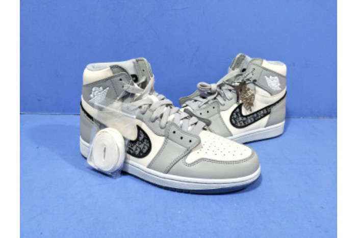 AIR JORDAN 1 HIGH OG CN8607-002 (NEWEST VERSION)