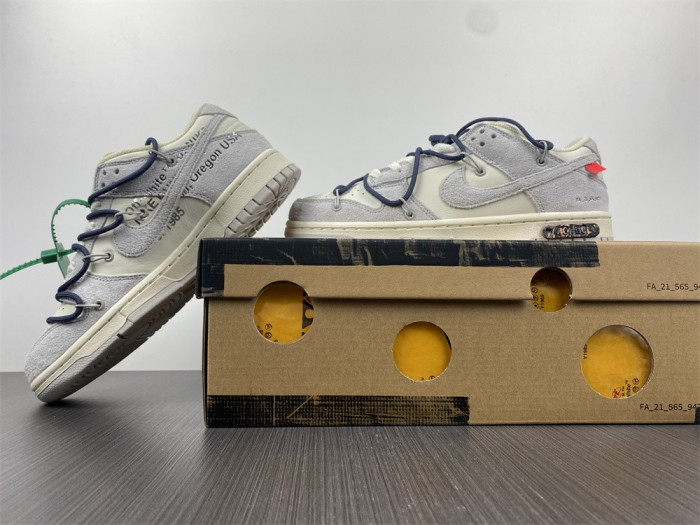 DUNK LOW 
