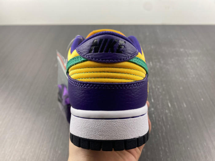 Nike Dunk Low LX Lisa Leslie  - DO9581-500