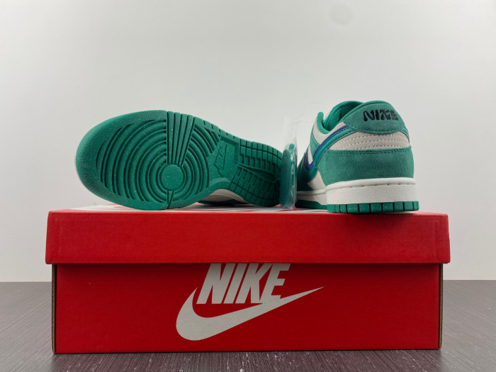 Nike Dunk Low SE 85 Neptune Green  DO9457-101