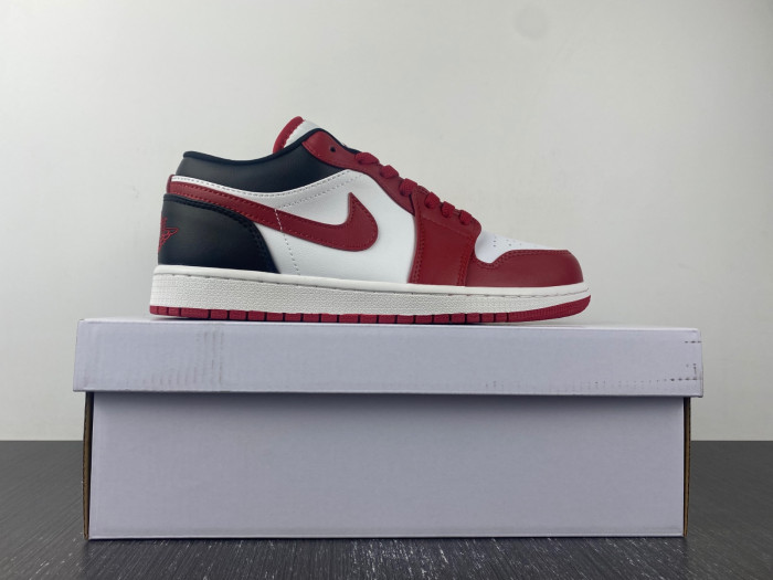Jordan 1 Low Reverse Black Toe - DC0774-160