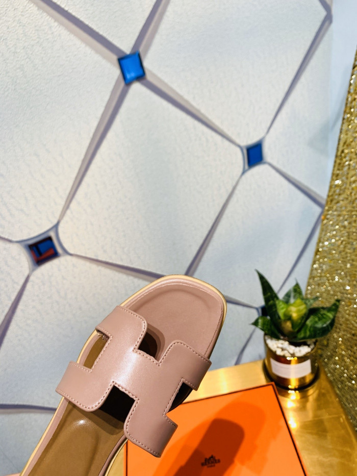 H**me5 SANDALS