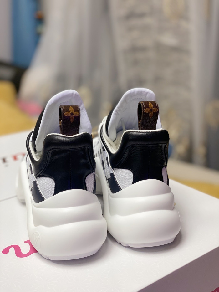 LO1_VTS ARCHLIGHT SNEAKER