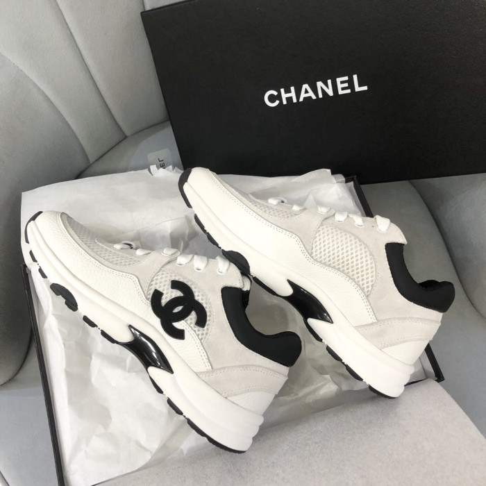 Ch**el sneaker