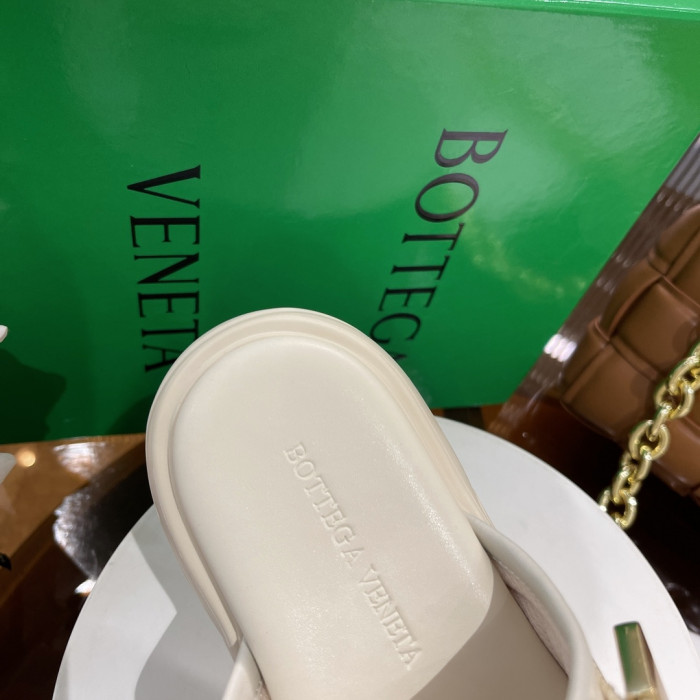 Botteg*Ven*ta Heels