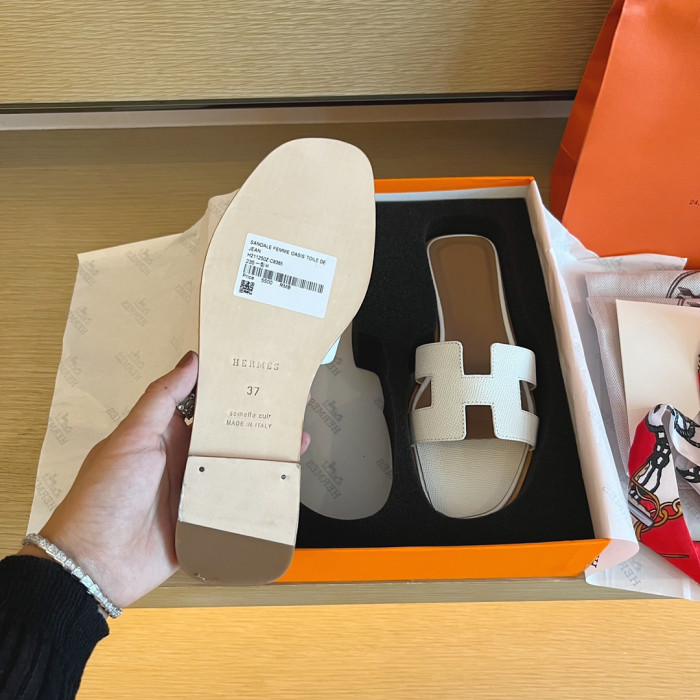 H**me5 SANDALS