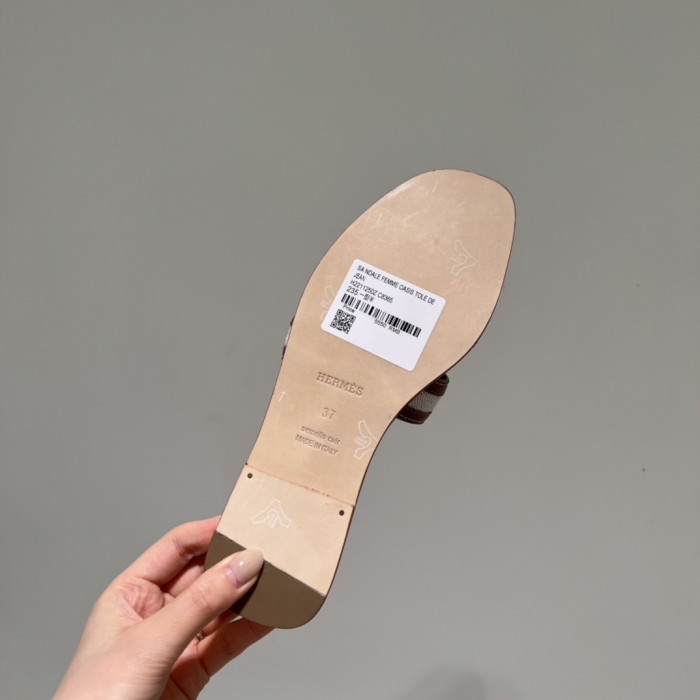 H**me5 SANDALS