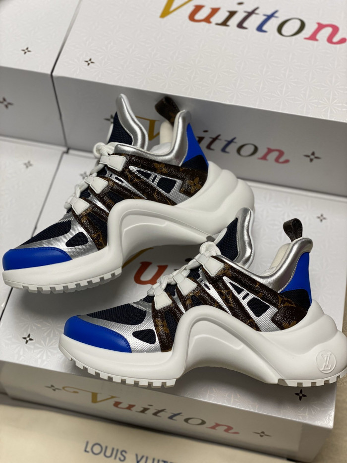 LO1_VTS ARCHLIGHT SNEAKER