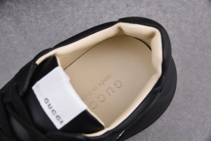 Gvc*1 sneaker