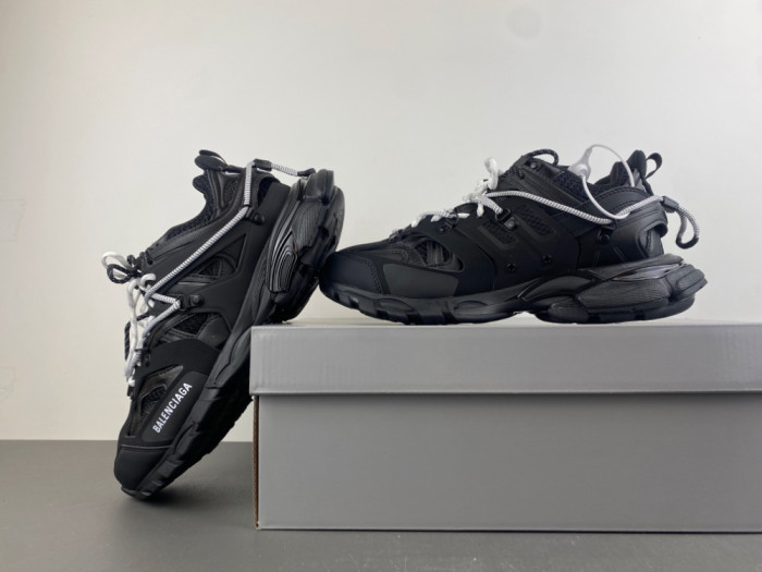 Ba1en*iaga Track Sneakers 800592 WTRHK 1020