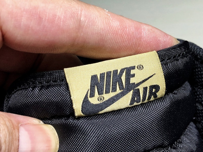 Air Jordan 1 Retro High Glod Toe 861428-007