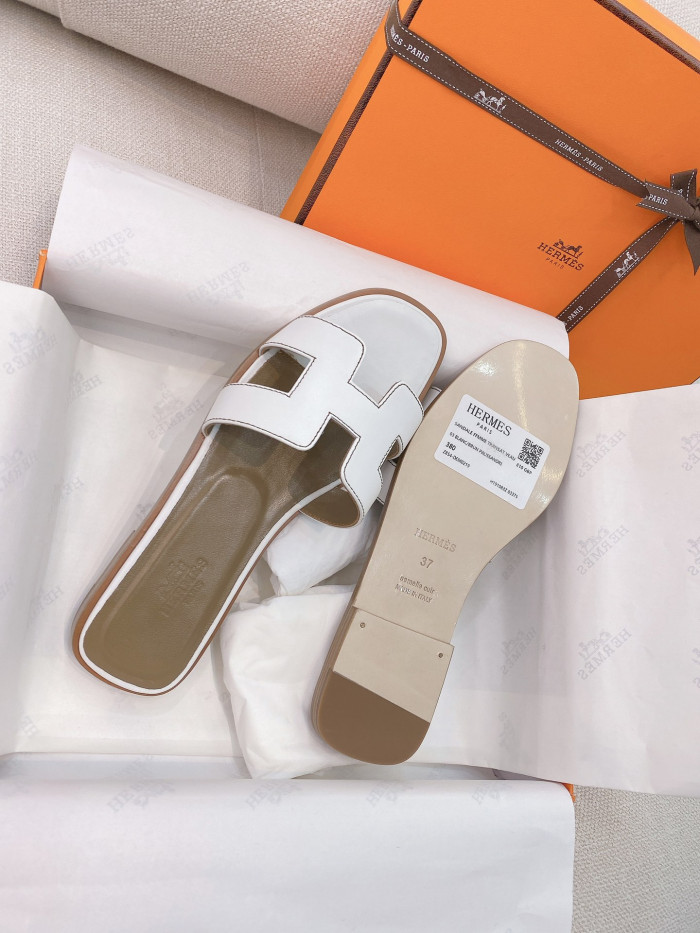 H**me5 SANDALS