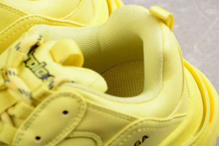 BLCG SNEAKER TRIPLE.S.