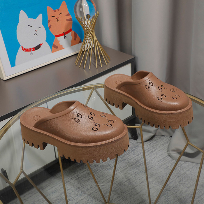 Gvc*1 SANDAL