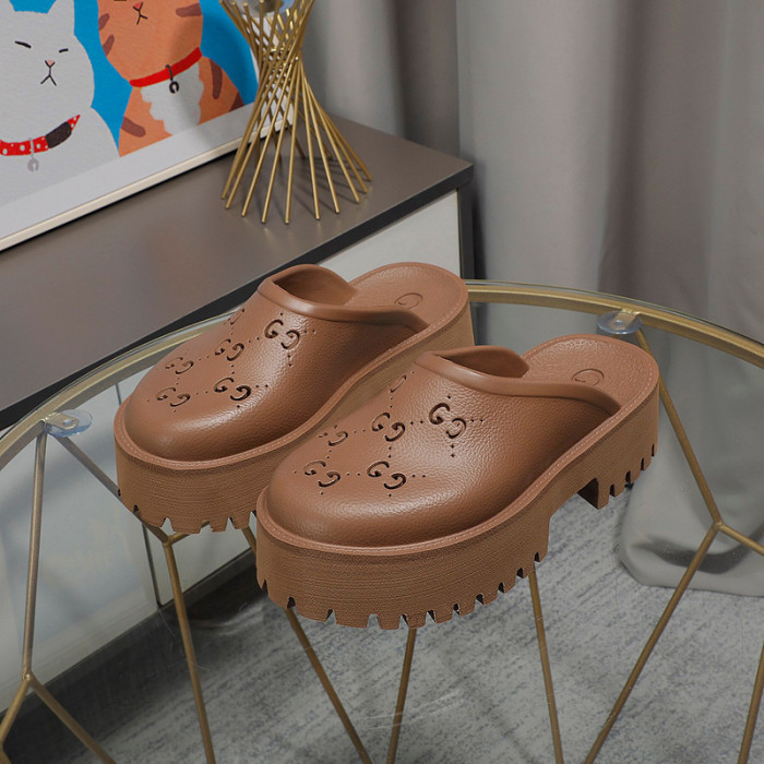 Gvc*1 SANDAL