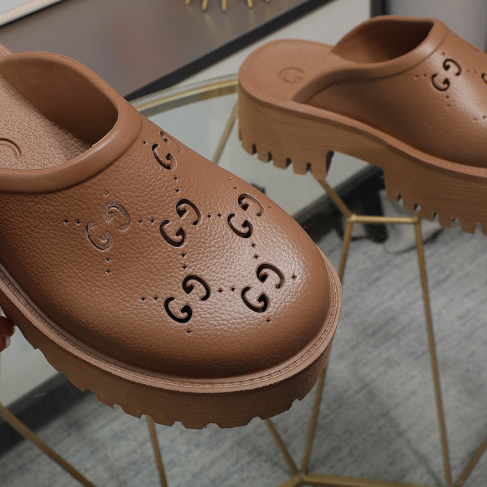 Gvc*1 SANDAL