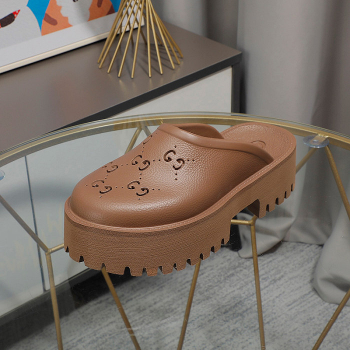 Gvc*1 SANDAL