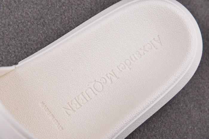 A1exa*der Mcqv*en SANDALS