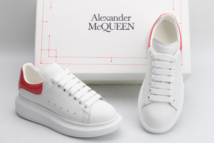 A1exa*der Mcqv*en OVERSIZED