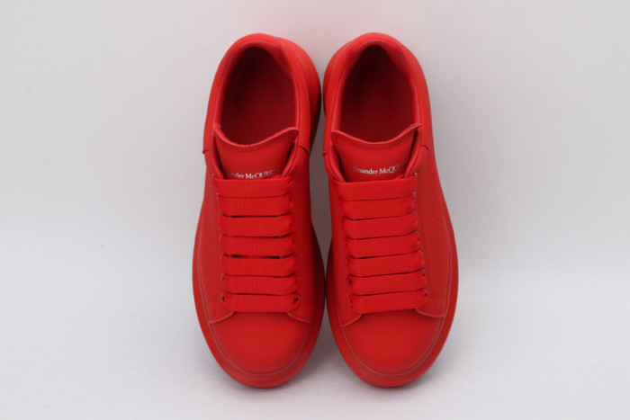 A1exa*der Mcqv*en OVERSIZED