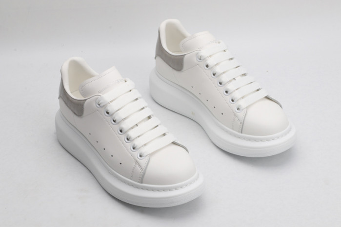 A1exa*der Mcqv*en OVERSIZED