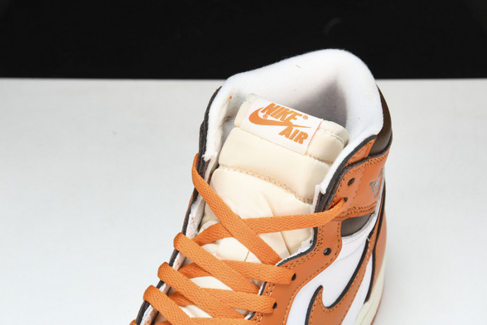 Air Jordan 1 High OG WMNS “Starfish” DO9369-101