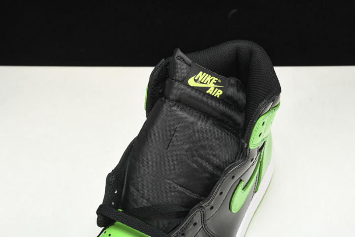 Air Jordan 1 Retro High Pine Green Black - 555088-030