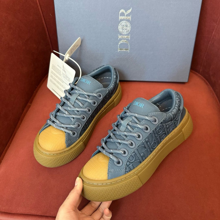 DIO* KAWS B33 SNEAKER