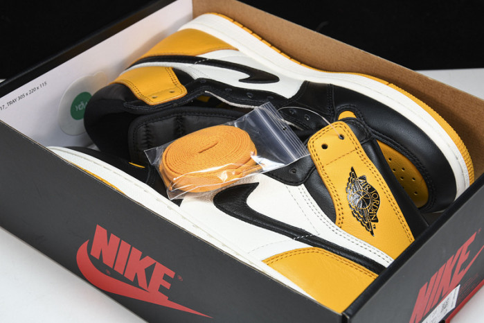 Air Jordan 1 High OG "Yellow Toe" 555088-711