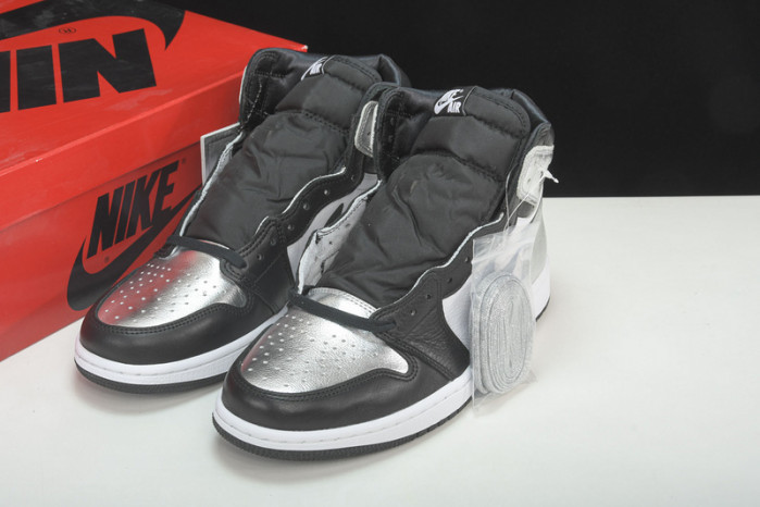 Air Jordan 1 Retro High OG Silver Toe CD0461-001