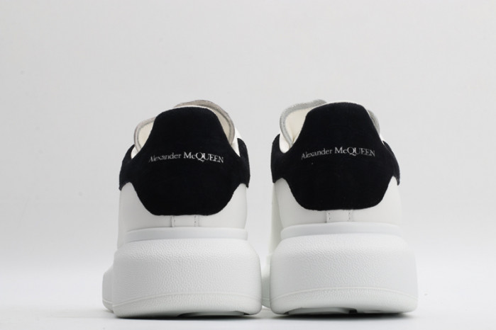 A1exa*der Mcqv*en OVERSIZED