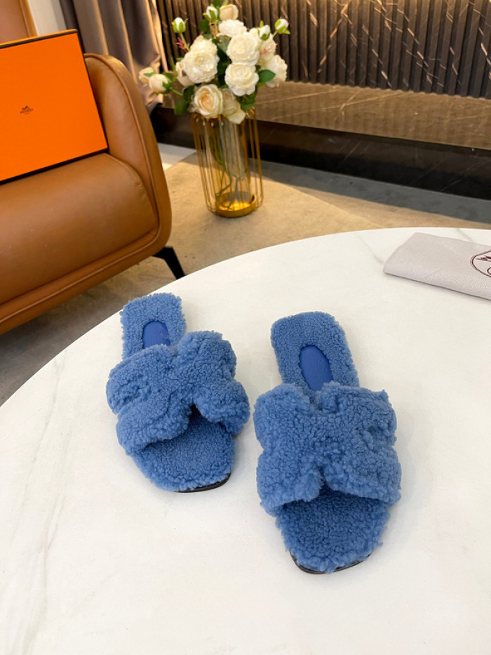 H**me5 SANDALS