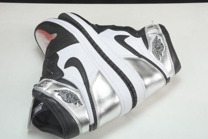 Air Jordan 1 Retro High OG Silver Toe CD0461-001