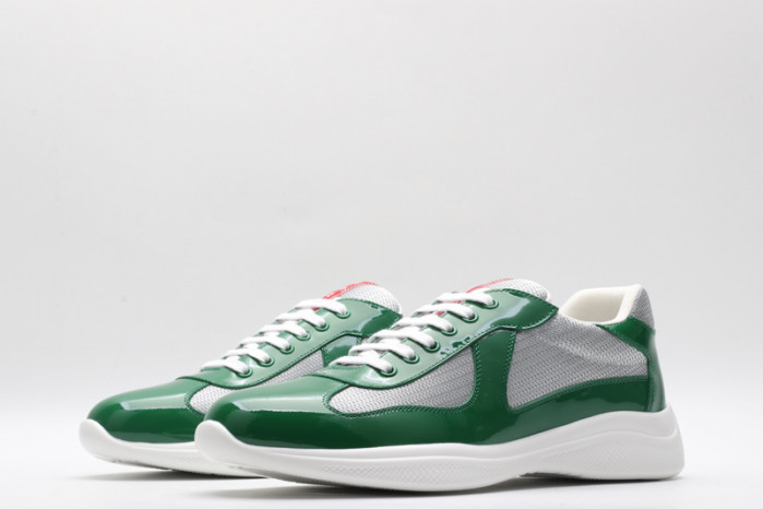 Pra*a sneaker