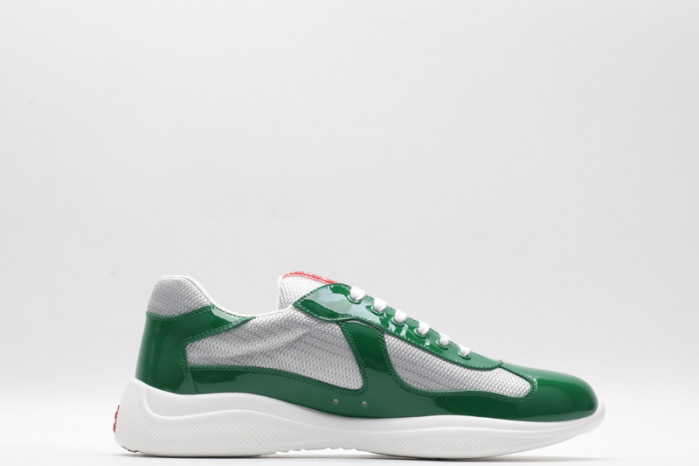 Pra*a sneaker