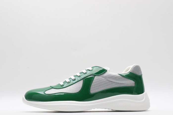 Pra*a sneaker