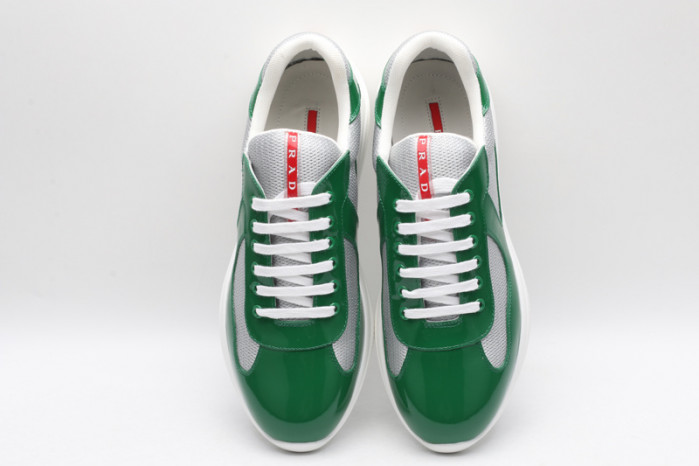 Pra*a sneaker