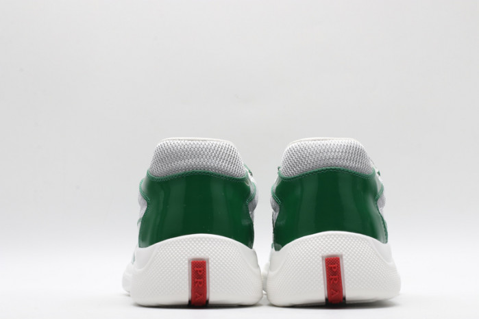 Pra*a sneaker
