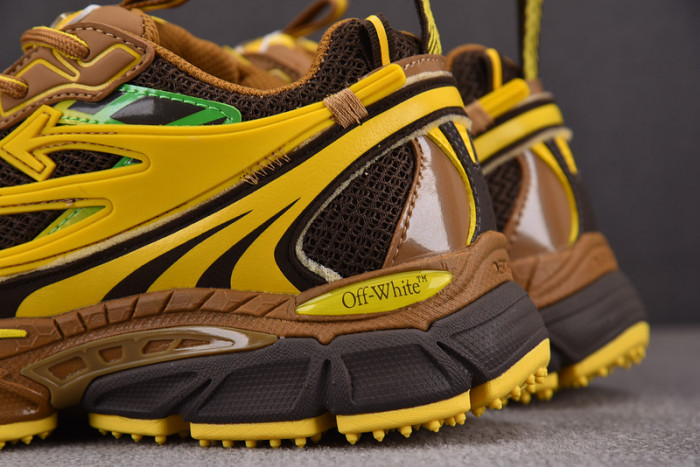 Off-White c/o Virgil Abloh