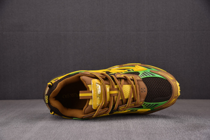 Off-White c/o Virgil Abloh