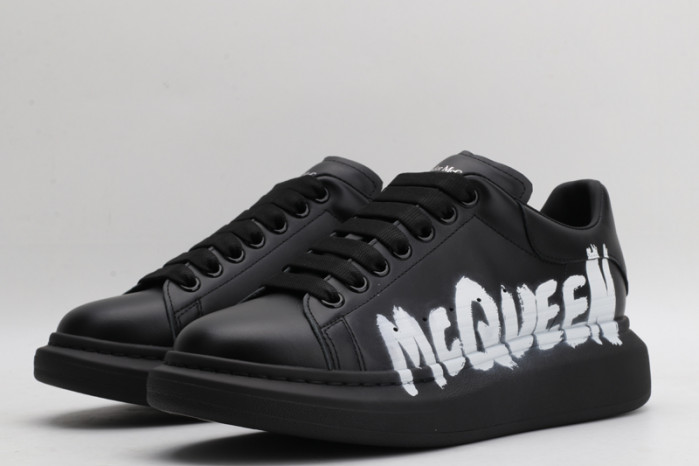 A1exa*der Mcqv*en OVERSIZED