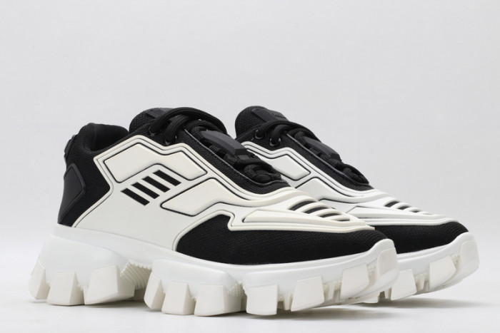 Pra*a sneaker