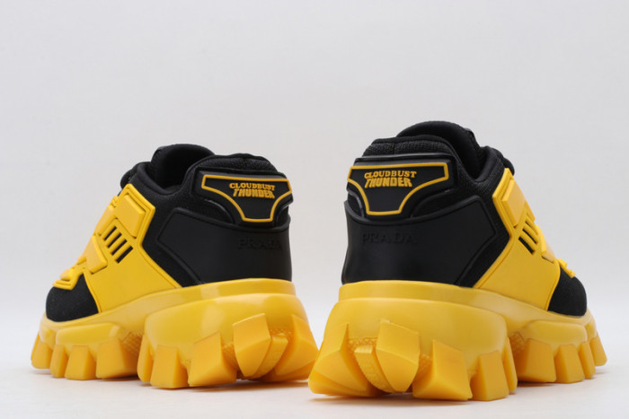 Pra*a sneaker