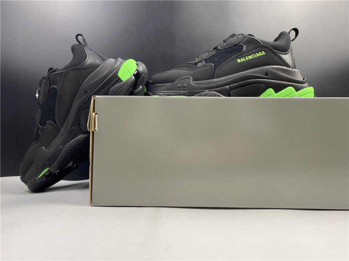 BLCG SNEAKER TRIPLE.S.