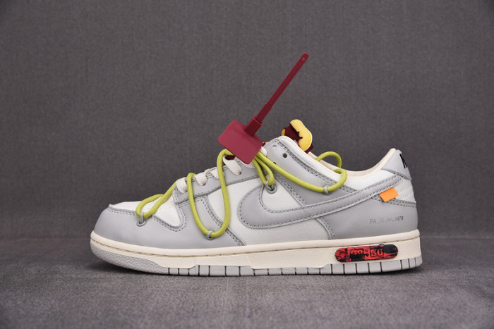 DUNK LOW 
