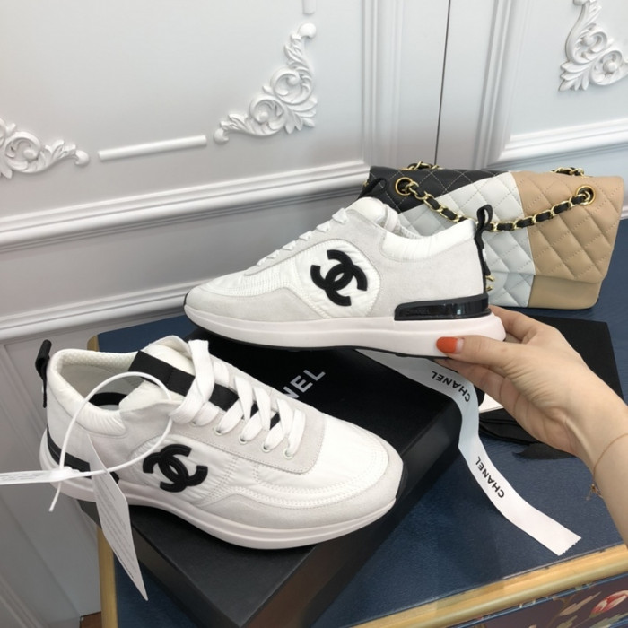 Ch**el sneaker