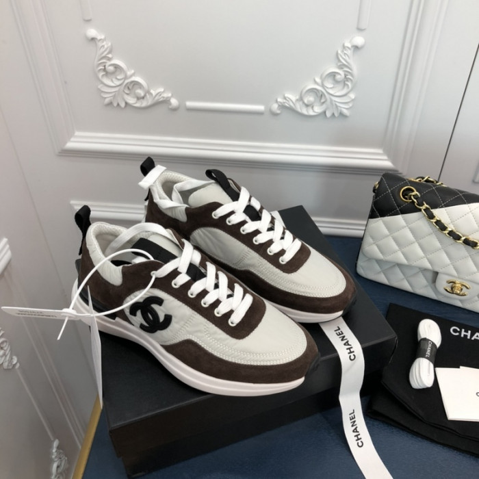 Ch**el sneaker