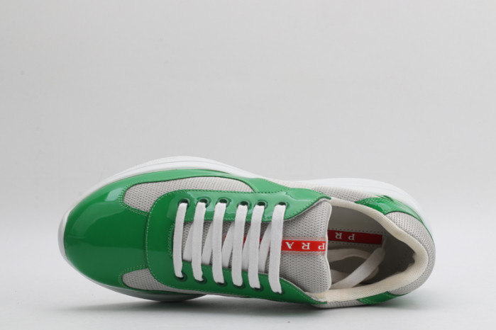 Pra*a sneaker