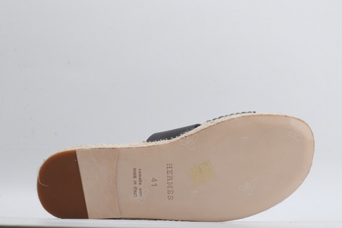 H**me5 SANDALS