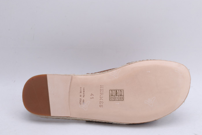 H**me5 SANDALS